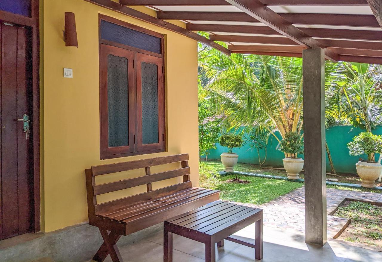 Yala Golden Wild Bed & Breakfast ทิซซามาฮารามา ภายนอก รูปภาพ